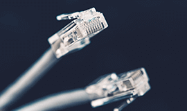 Un'immagine che simboleggia la gestione di connessioni multiple, fornendo affidabilità e velocità ottimali per i tuoi sistemi informatici a Brescia.